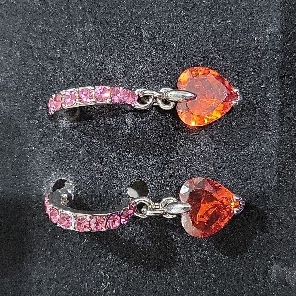 NWT Red Heart and rhinestone earrings